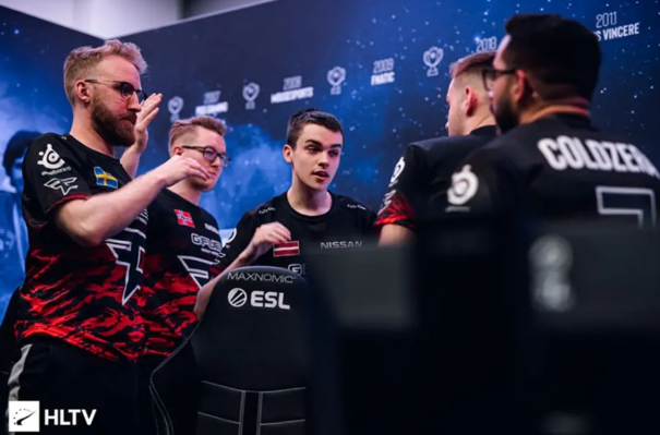 运动员顽强 运动员顽强