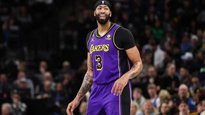 让他感到困 让他感到困